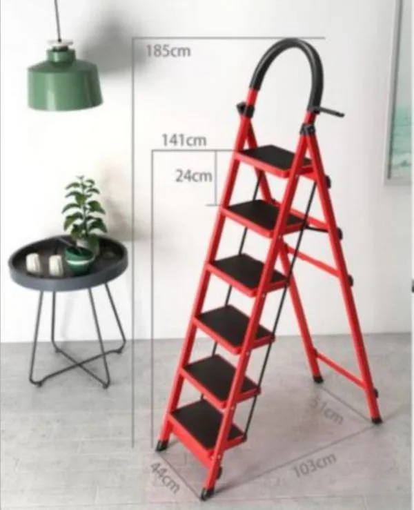 FOLDING LADDER – 6 STEPS